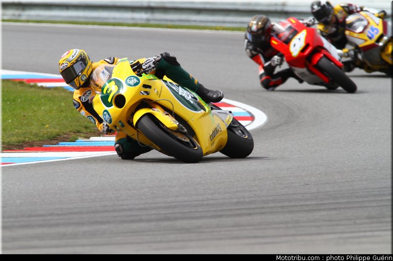 moto2_corsi_004_republique_tcheque_brno_2011