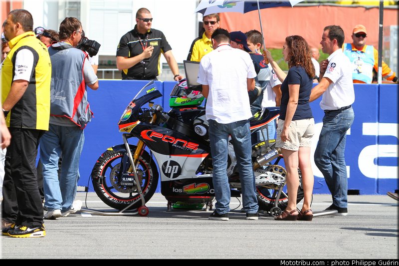 moto2_espargaro_a_001_republique_tcheque_brno_2011