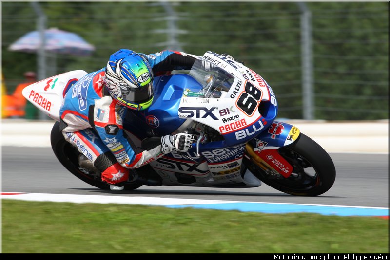 moto2_hernandez_y_003_republique_tcheque_brno_2011