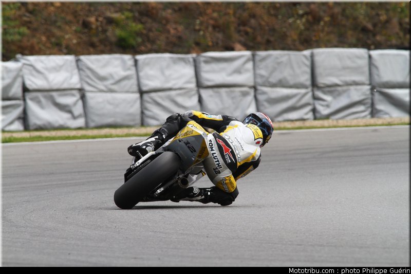 moto2_luthi_004_republique_tcheque_brno_2011