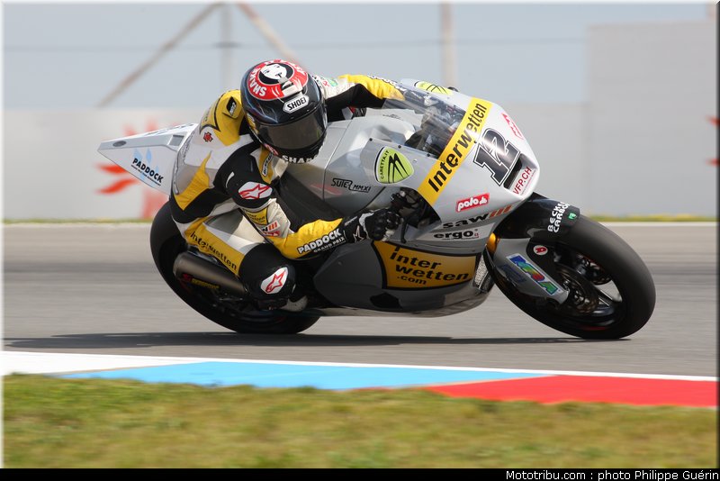 moto2_luthi_009_republique_tcheque_brno_2011