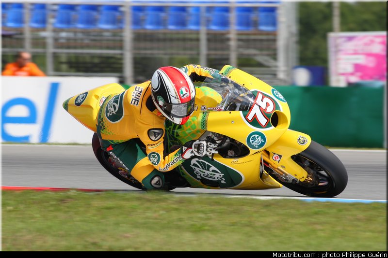 moto2_pasini_009_republique_tcheque_brno_2011
