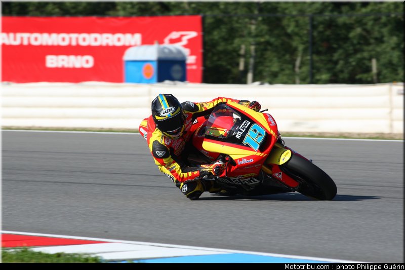 moto2_simeon_001_republique_tcheque_brno_2011