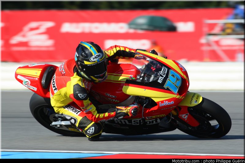 moto2_simeon_003_republique_tcheque_brno_2011