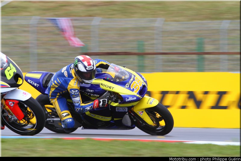 moto2_smith_001_republique_tcheque_brno_2011