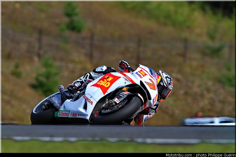 motogp_aoyama_003_republique_tcheque_brno_2011