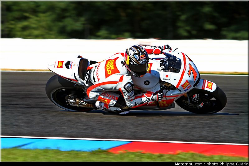 motogp_aoyama_004_republique_tcheque_brno_2011