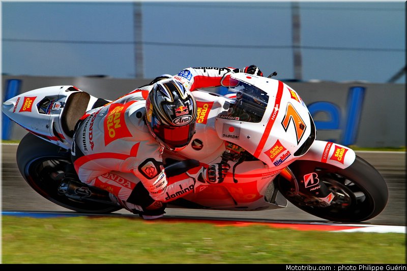 motogp_aoyama_007_republique_tcheque_brno_2011