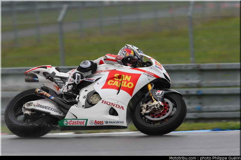 motogp_aoyama_008_republique_tcheque_brno_2011
