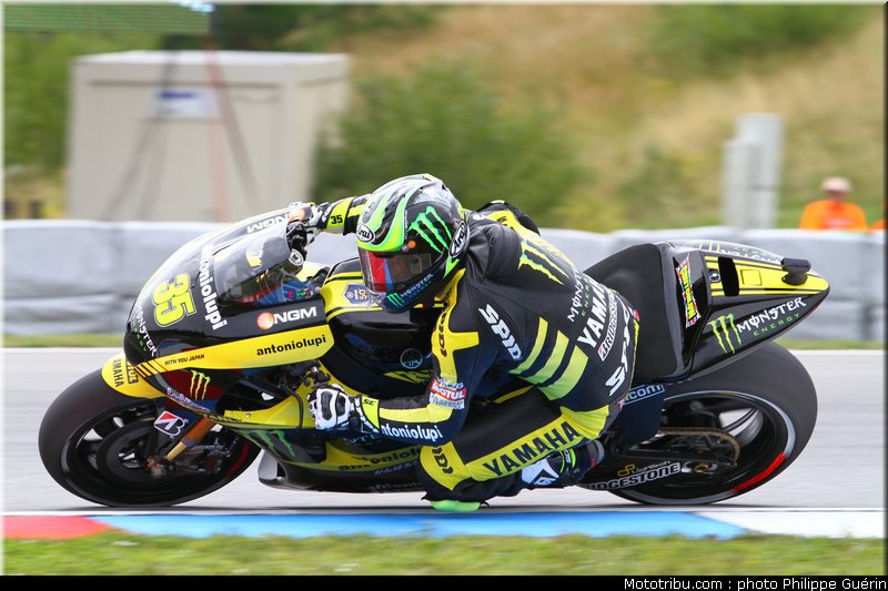 motogp_crutchlow_004_republique_tcheque_brno_2011