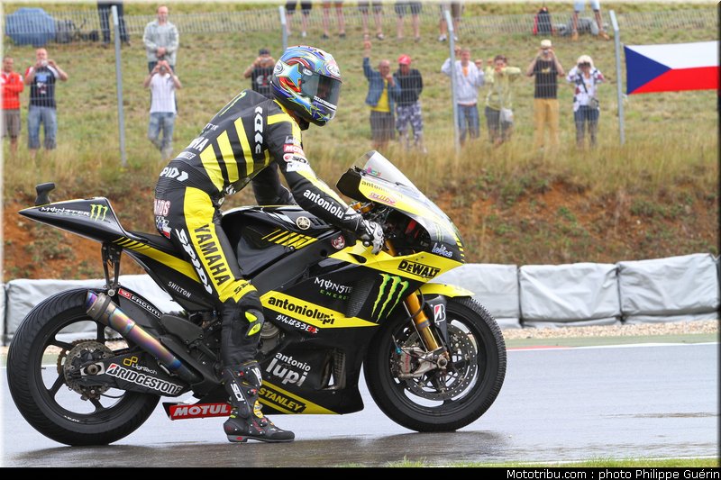 motogp_edwards_003_republique_tcheque_brno_2011