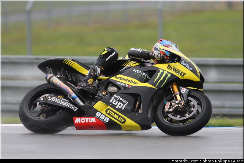 motogp_edwards_008_republique_tcheque_brno_2011