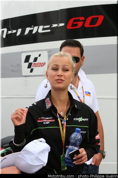 motogp_pitbabe_038_republique_tcheque_brno_2011