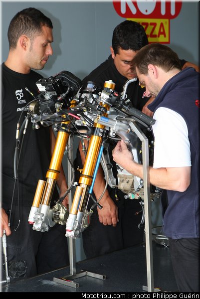 motogp_stand_047_republique_tcheque_brno_2011
