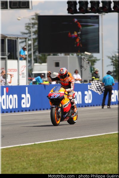 motogp_stoner_015_republique_tcheque_brno_2011