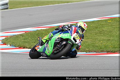 moto2_aegerter_001_republique_tcheque_brno_2011.JPG