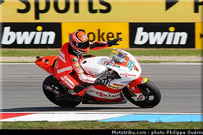 moto2_bradl_010_republique_tcheque_brno_2011.JPG