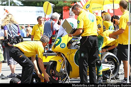 moto2_corsi_001_republique_tcheque_brno_2011.JPG