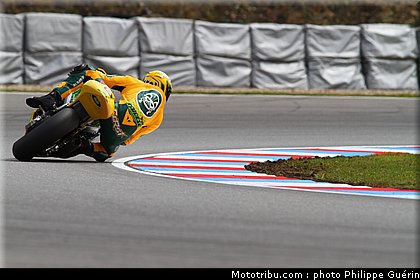 moto2_corsi_002_republique_tcheque_brno_2011.JPG