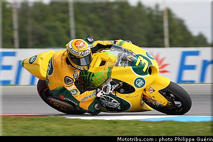 moto2_corsi_008_republique_tcheque_brno_2011.JPG