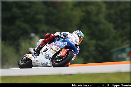 moto2_hernandez_y_001_republique_tcheque_brno_2011.JPG