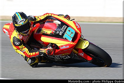 moto2_simeon_002_republique_tcheque_brno_2011.JPG