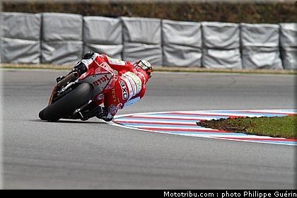 moto2_simon_001_republique_tcheque_brno_2011.JPG