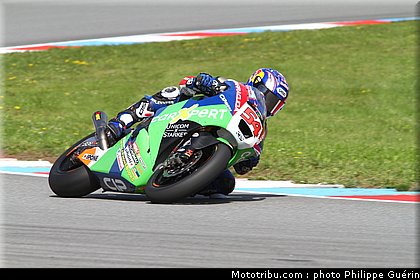 moto2_sofuoglu_002_republique_tcheque_brno_2011.JPG