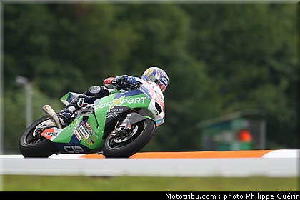 moto2_sofuoglu_004_republique_tcheque_brno_2011.JPG