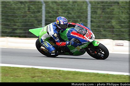 moto2_sofuoglu_005_republique_tcheque_brno_2011.JPG