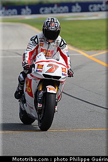 motogp_aoyama_009_republique_tcheque_brno_2011.JPG