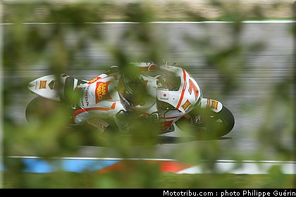 motogp_aoyama_013_republique_tcheque_brno_2011.JPG