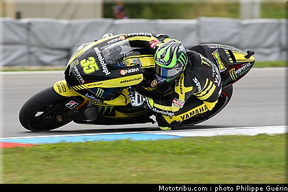 motogp_crutchlow_011_republique_tcheque_brno_2011.JPG