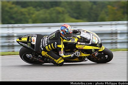 motogp_edwards_004_republique_tcheque_brno_2011.JPG