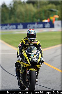 motogp_edwards_012_republique_tcheque_brno_2011.JPG