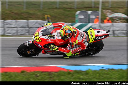 motogp_rossi_021_republique_tcheque_brno_2011.JPG