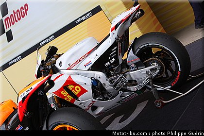 motogp_simoncelli_012_republique_tcheque_brno_2011.JPG