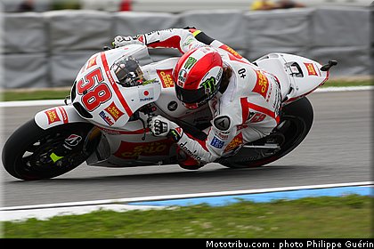 motogp_simoncelli_014_republique_tcheque_brno_2011.JPG