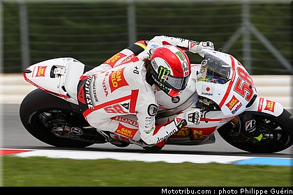 motogp_simoncelli_015_republique_tcheque_brno_2011.JPG