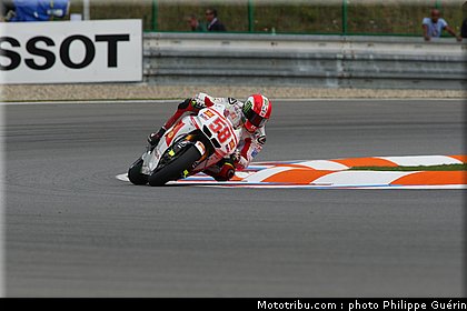 motogp_simoncelli_016_republique_tcheque_brno_2011.JPG
