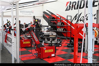 motogp_stand_017_republique_tcheque_brno_2011.JPG