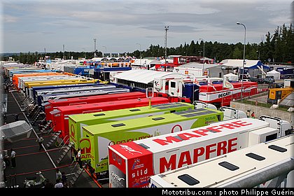 motogp_stand_019_republique_tcheque_brno_2011.JPG