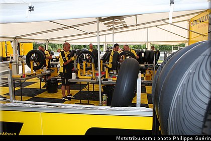 motogp_stand_025_republique_tcheque_brno_2011.JPG