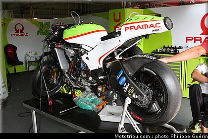 motogp_stand_032_republique_tcheque_brno_2011.JPG