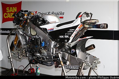 motogp_stand_037_republique_tcheque_brno_2011.JPG