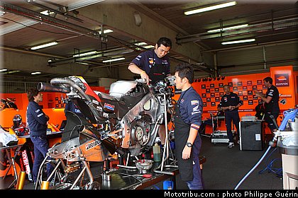motogp_stand_040_republique_tcheque_brno_2011.JPG