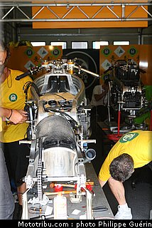 motogp_stand_046_republique_tcheque_brno_2011.JPG