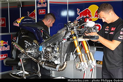 motogp_stand_055_republique_tcheque_brno_2011.JPG