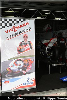 motogp_stand_060_republique_tcheque_brno_2011.JPG