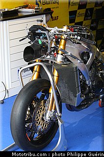 motogp_stand_080_republique_tcheque_brno_2011.JPG